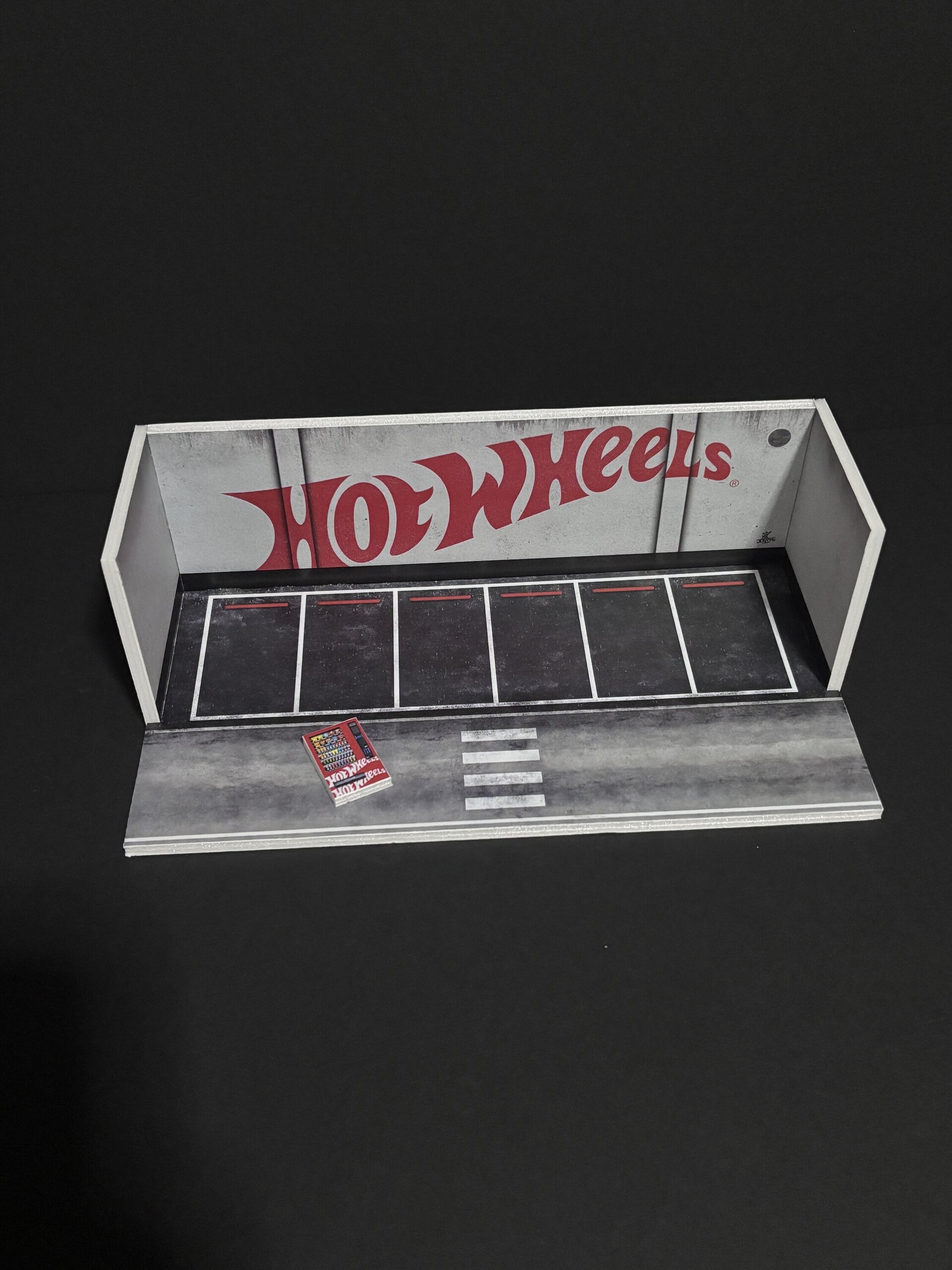 Diorama 1:64 Parking Hot Wheels - 3