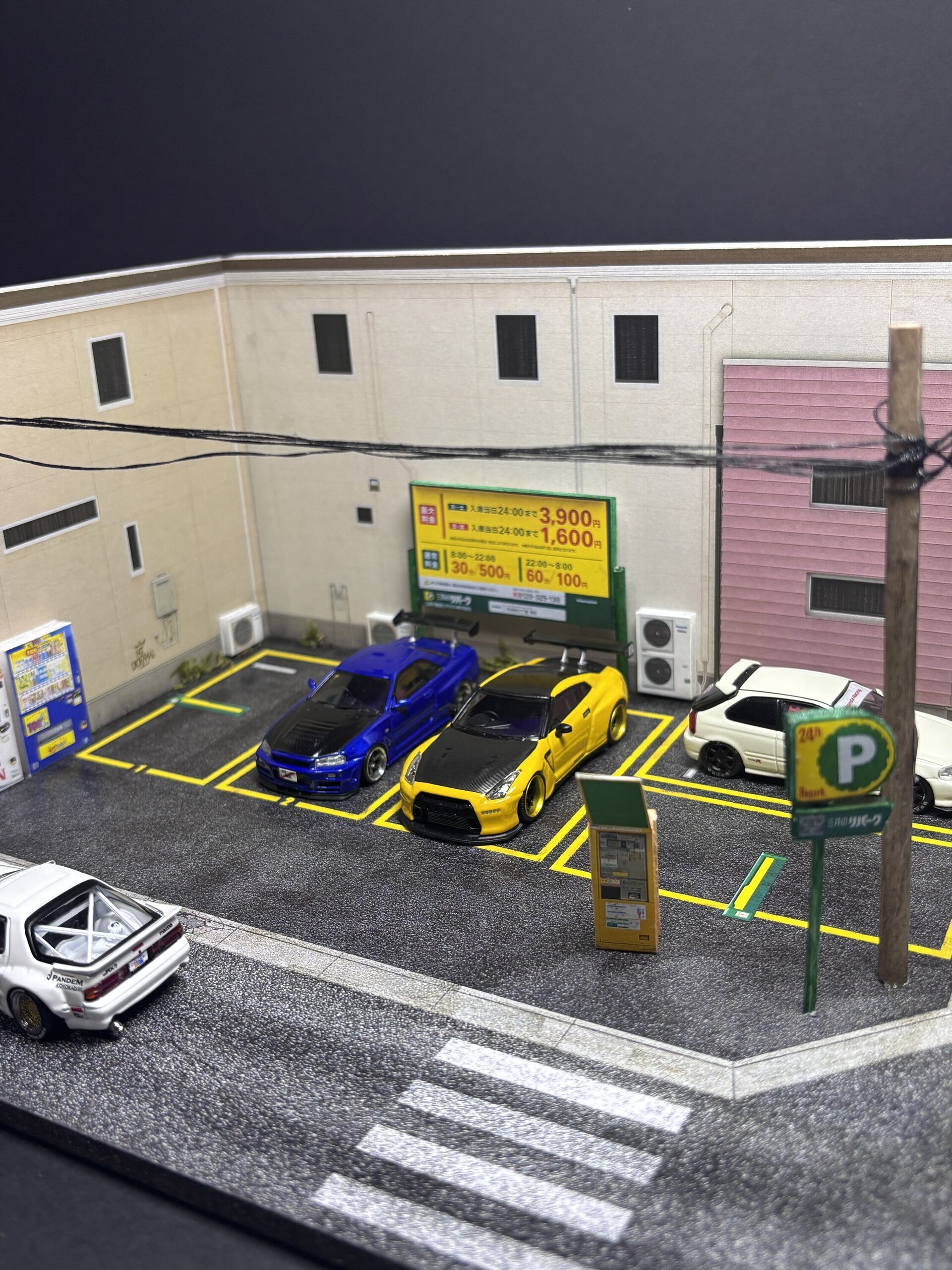 Diorama 1:64 Japan parking ext. - 4