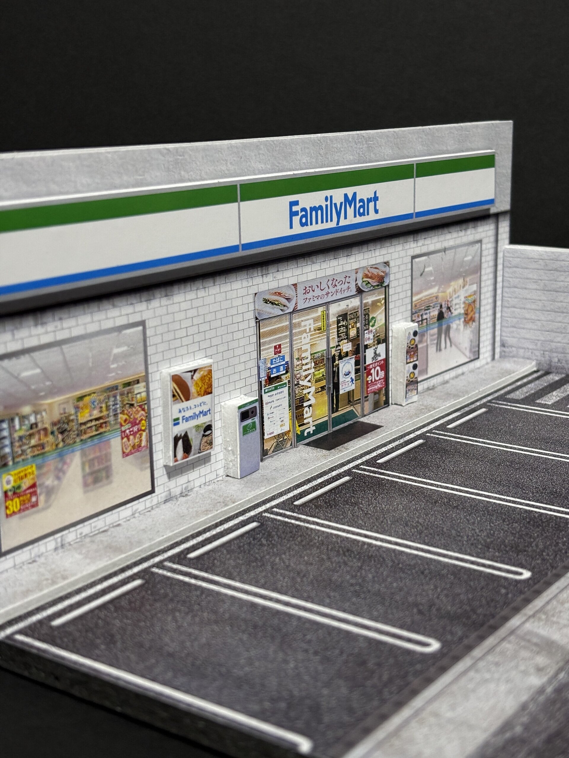 Diorama 1:64 Parking Family - 3
