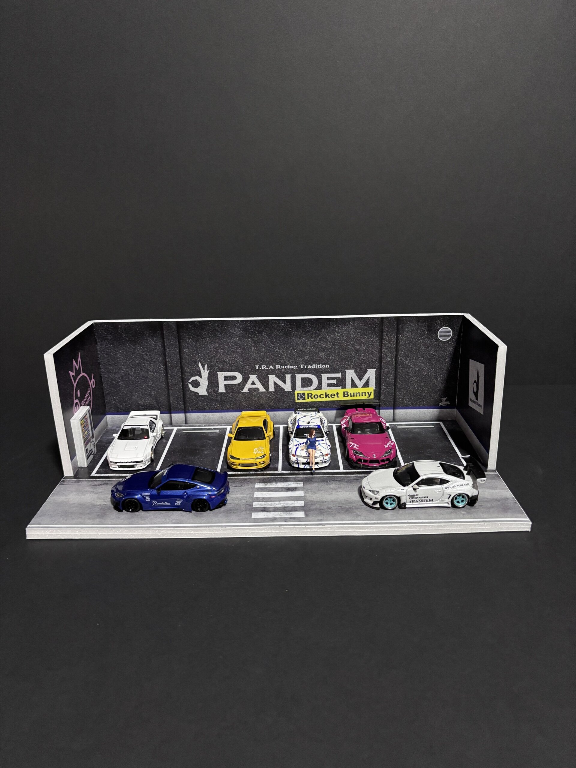 Diorama 1:64 Parking Pandem Rocket Bunny - 1