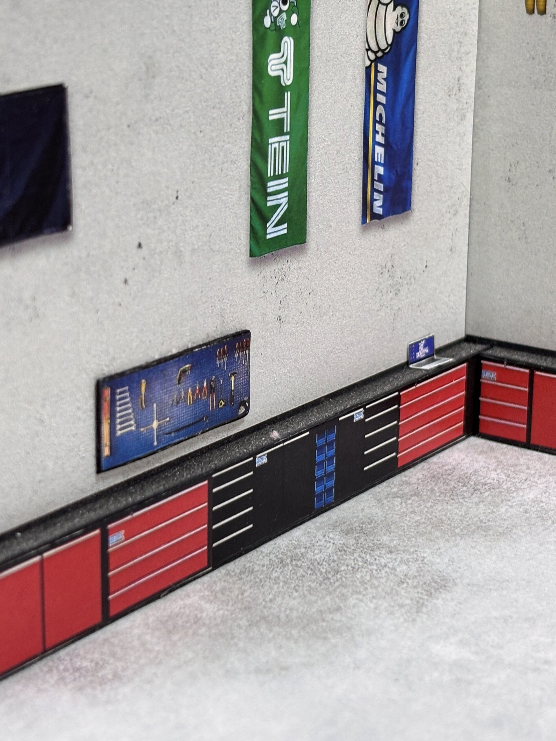 Diorama 1:64 Taller blanco - 3