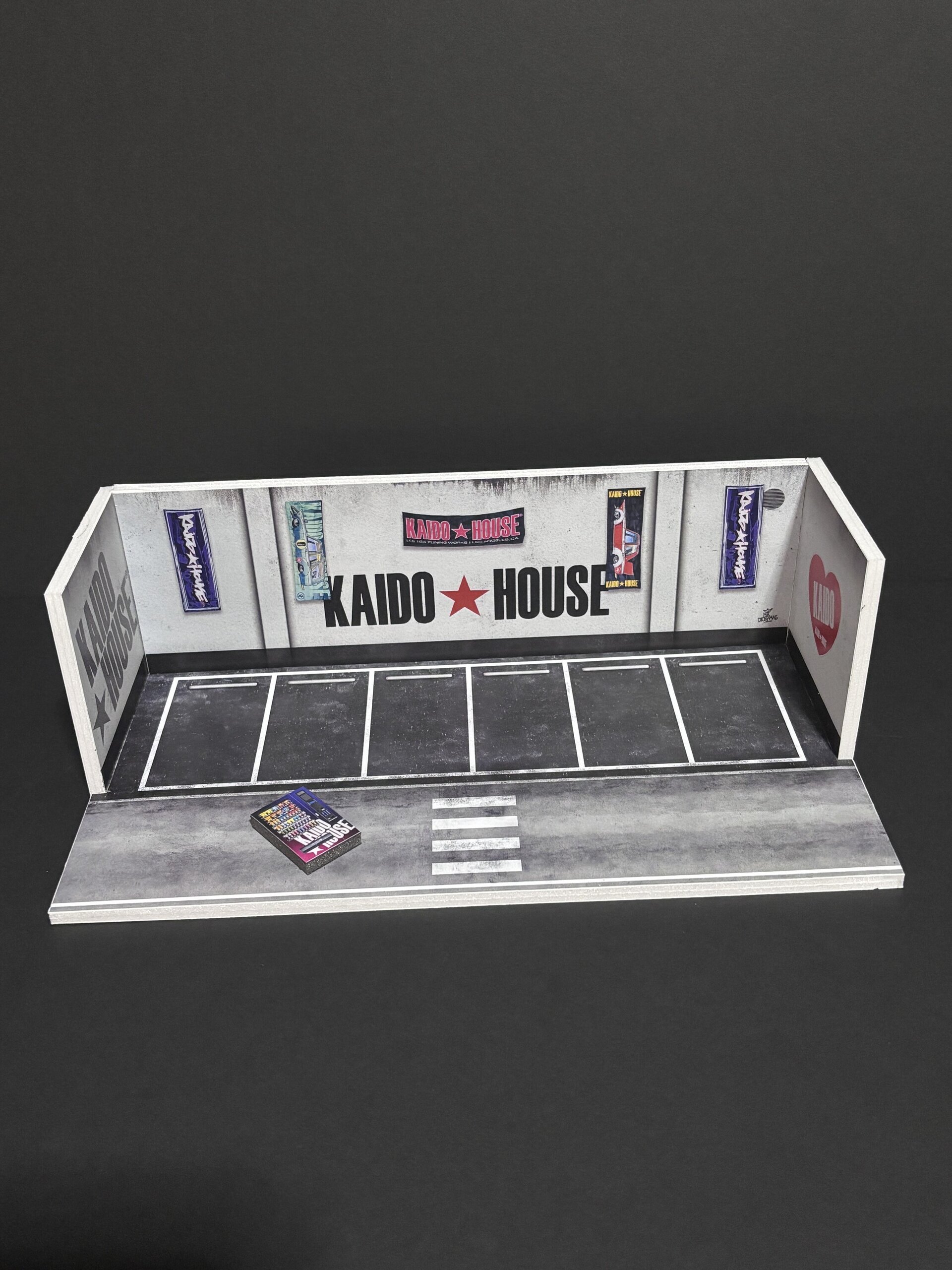 Diorama 1:64 Parking Kaido House - 4