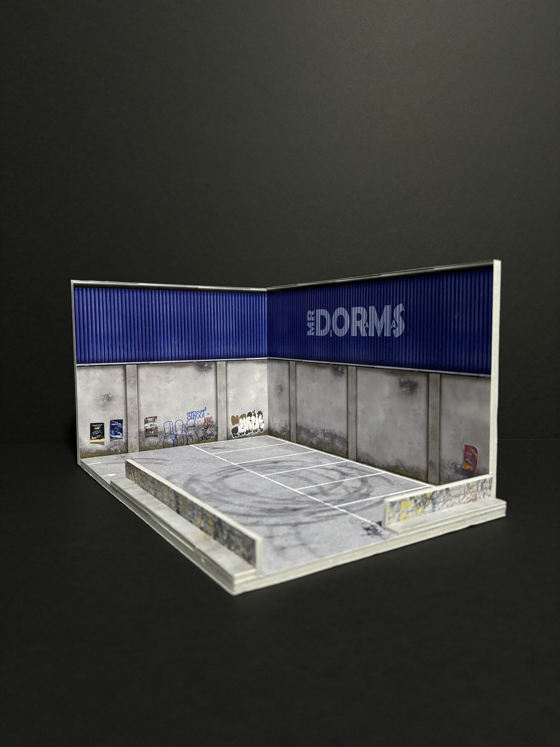 Diorama 1:64 Parking nave - 4